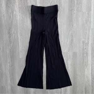 NWOT House of Harlow 1960 Ribbed Knit Flare Pants Women's Size S Black Pull-On